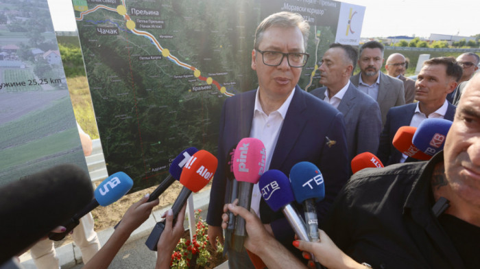 Vučić u Oplanićima: Sutra krećemo u izgradnju puta ujedinjenja, dobrodošli ste u Beograd