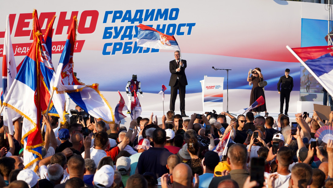 Vučić: Na skupu "Srbija jedna porodica" u kutije ubačeno 60.000 listića