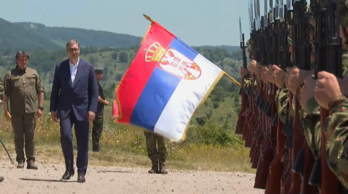 Na Pasuljanskim livadama gađanje iz sredstava i sistema Vojske Srbije, prisustvuje Vučić