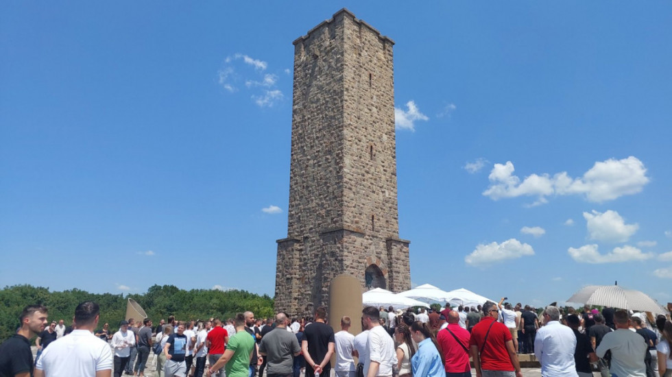 Vidovdan na Gazimestanu: Nakon služenja parastosa privedeno više osoba