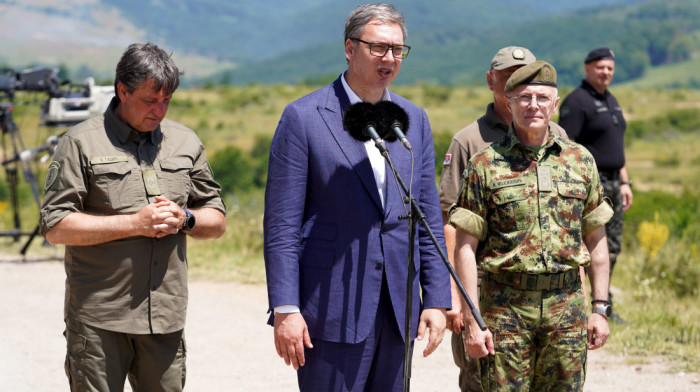 Vučić: Kupovina sistema sa različitih strana komparativna prednost