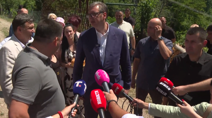 Vučić obišao mobilnu ambulantu u Senjskom Rudniku: Na ovaj način čuvamo živote