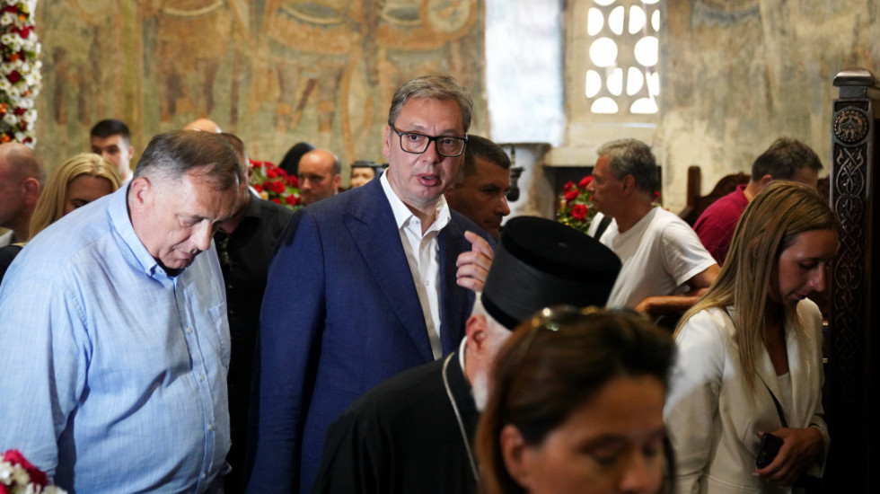 Vučić posetio manastir Ravanica