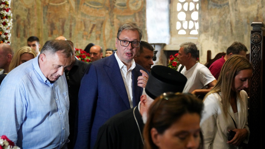 Vučić posetio manastir Ravanica