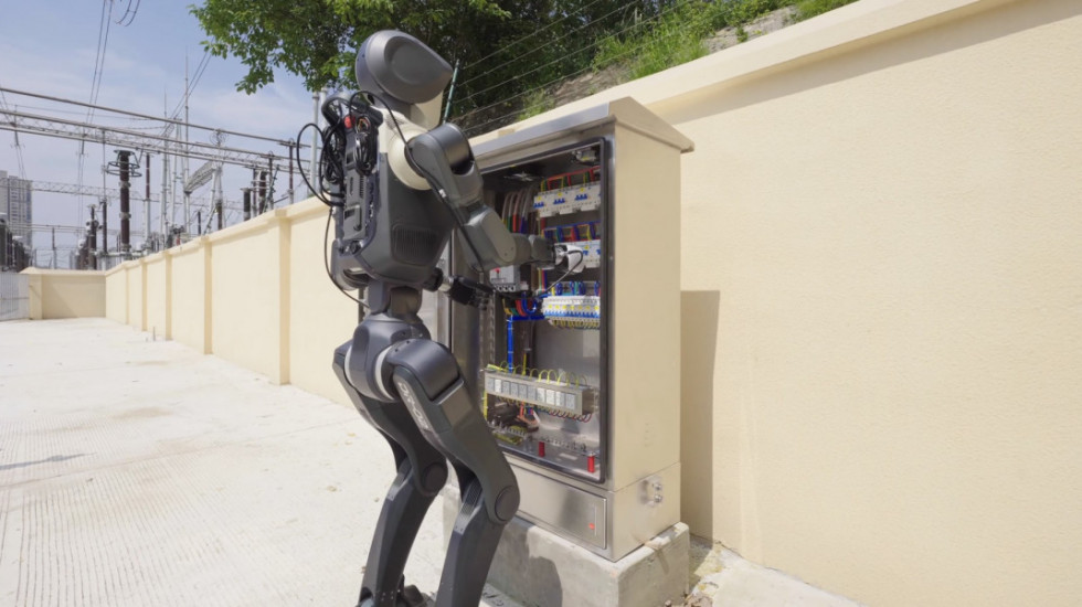 Država koja staje na crtu Kini i zamenjuje ljude mašinama: Planira da uvede 10 miliona robota do 2040. godine