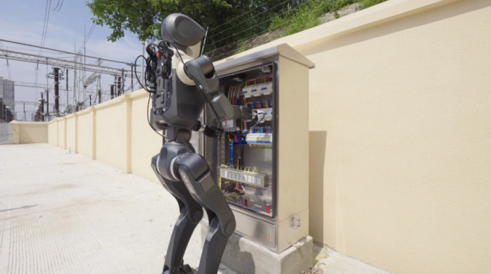 Država koja staje na crtu Kini i zamenjuje ljude mašinama: Planira da uvede 10 miliona robota do 2040. godine