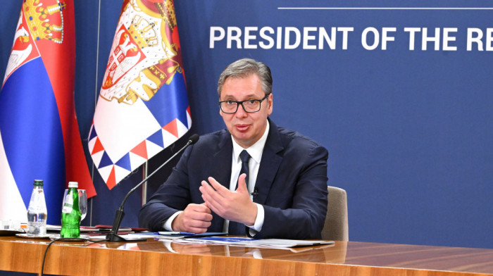 Vučić predstavio paket mera vredan više od 600 miliona evra: Pomoć penzionerima i najava većih plata i penzija