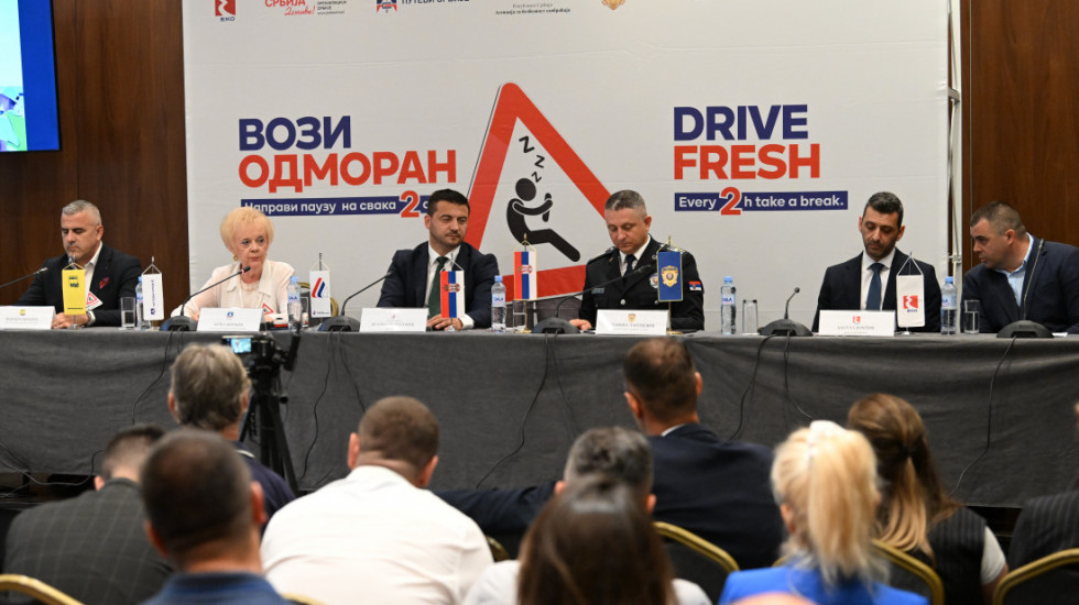 Počela kampanja "Vozi odmoran" - na svaka dva sata pauza od 15 minuta: Najvažnija pravila za bezbednu vožnju