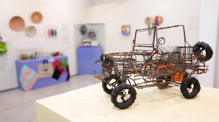 "Reci: Art – Otpad kao resurs": Izložba koja poziva na razmišljanje u Muzeju afričke umetnosti (VIDEO)