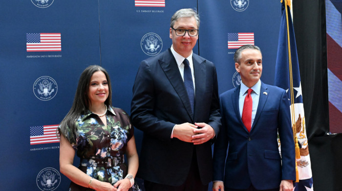 Ambasada SAD u Beogradu priredila prijem povodom 250 god nezavisnosti, prisustvuje Vučić