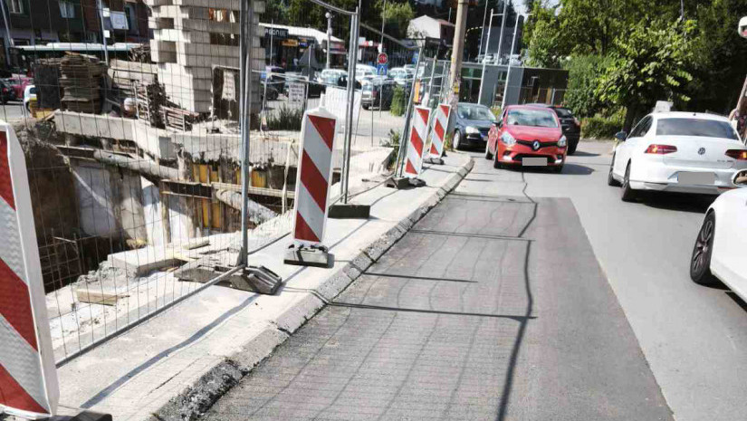 Ukinuta pa vraćena linija 26L u naselju Vojvode Vlahovića: Zašto je odluka promenjena i kakvo je stanje na gradilištu?