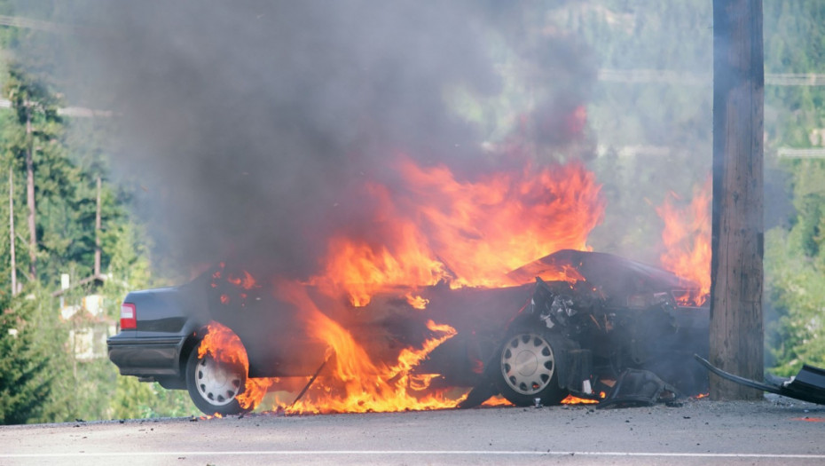 Na automobil Slaviše Slavkovića u Rabovcu bačen Molotovljev koktel