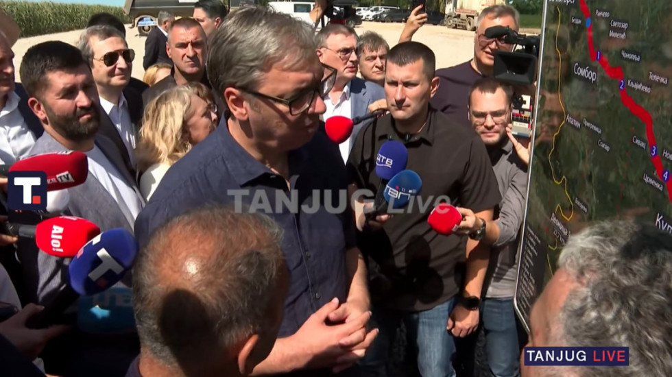 Vučić obilazi radove kod Bezdana na deonici "Osmeha Vojvodine": Ova saobraćajnica postaje značajna za ljude na severu