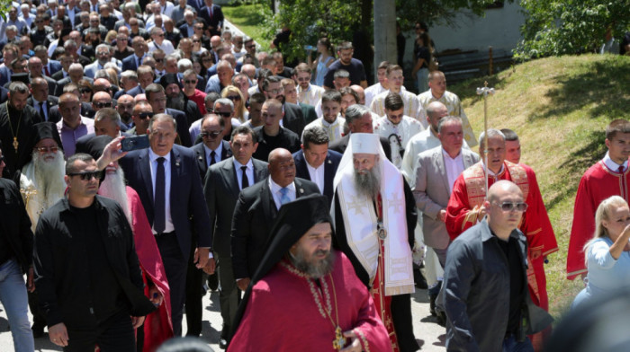 Obeležavanje stradanja Srba iz Srednjeg Podrinja i Birča - Porfirije: Pravoslavna vera je "lična karta" srpskog naroda