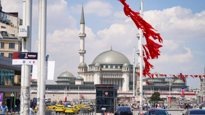 Saobraćaj u Istanbulu u kolapsu zbog jakog nevremena