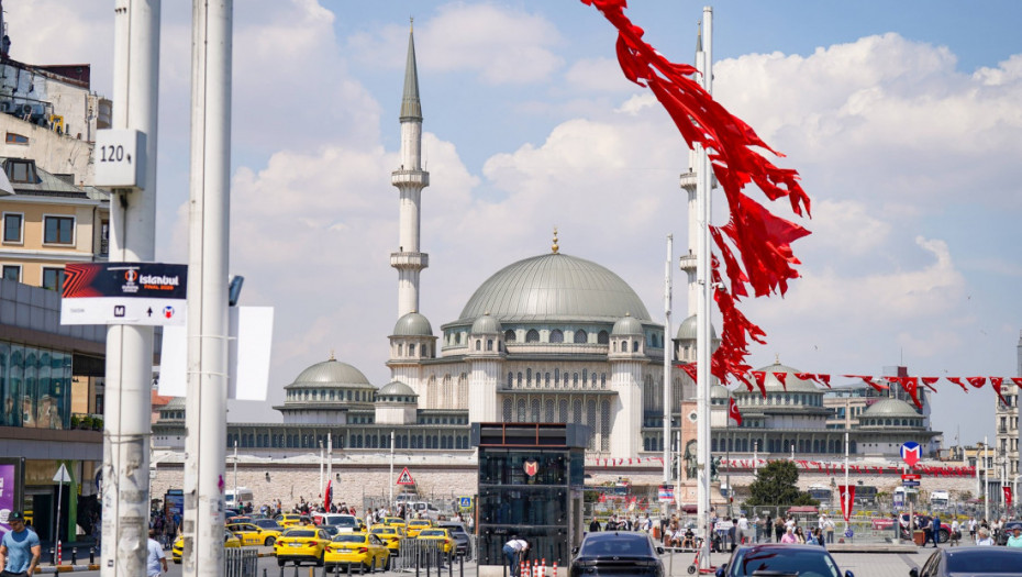 Saobraćaj u Istanbulu u kolapsu zbog jakog nevremena