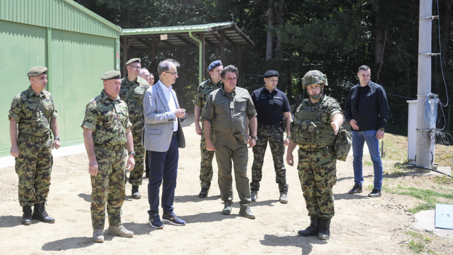 Macut, Gašić i Mojsilović obišli pripadnike Vojske Srbije u Kopnenoj zoni bezbednosti