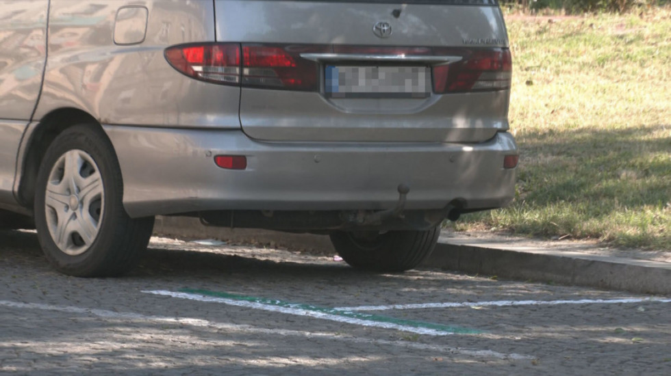 Izmenjena pravila parkiranja u Zemunu: Šta je novo za vozače i stanare