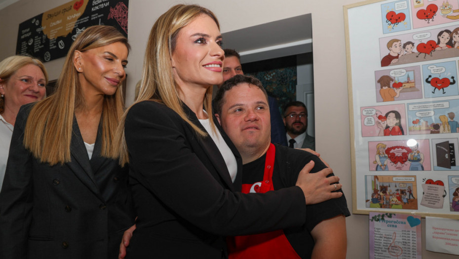 Đurđević Stamenkovski: Nabavljen kamper za terensku podršku osoba sa invaliditetom