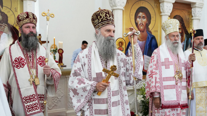 Porfirije služio liturgiju na Petlovom brdu: Bog u nama raste kada smanjujemo ego