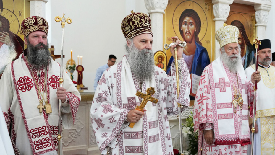 Porfirije služio liturgiju na Petlovom brdu: Bog u nama raste kada smanjujemo ego