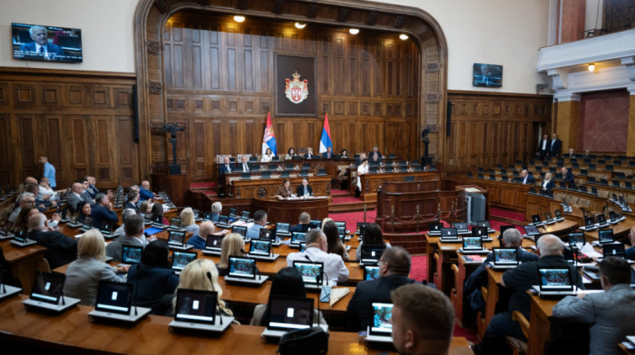 Skupština Srbije o 18 zakona: Na dnevnom redu finansiranje stranaka, mediji, roditelji negovatelji i ekologija