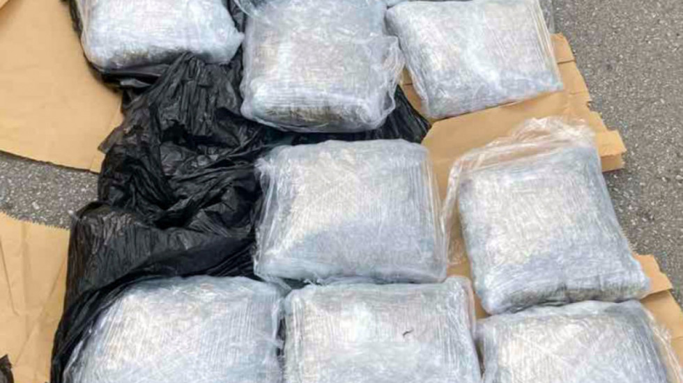 Akcija policije u Barajevu: Zaplenjeno oko 10 kilograma marihuane, uhapšen muškarac iz Beograda (VIDEO)