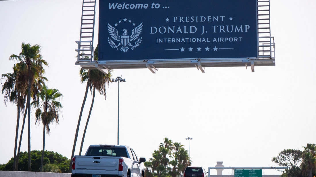 Aerodrom Palm Bič zvanično preimenovan u čast Donalda Trampa, uskoro dobija i oznaku DJT
