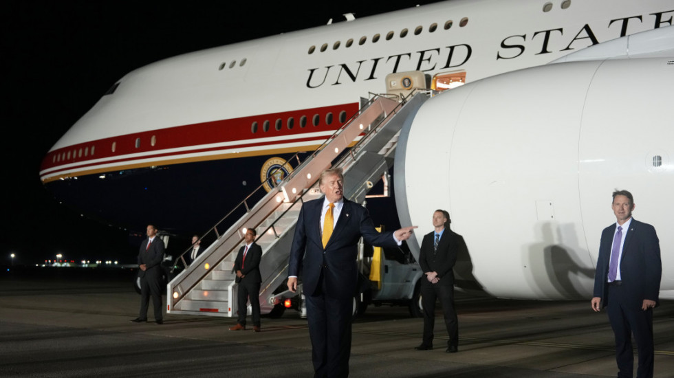 NYT: Tramp napustio Tursku starim avionom Air Force One iz bezbednosnih razloga