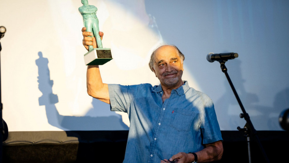 Glumcu Voji Brajoviću uručena nagrada "Ernest" Somborskog filmskog festivala