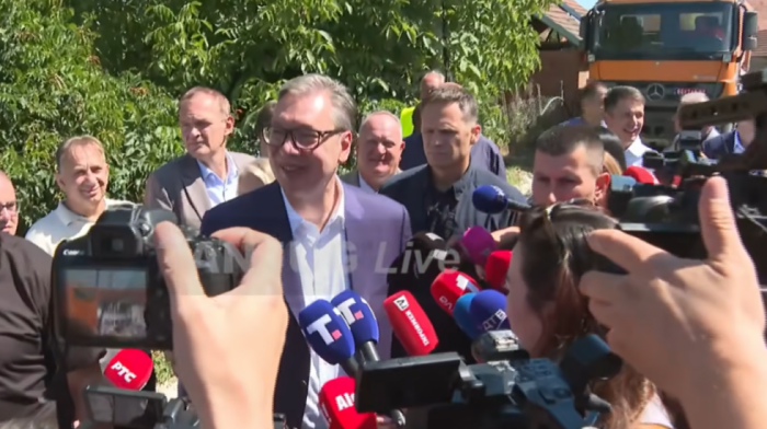 Vučić: I za žitelje leskovačkih sela obezbeđena pokretna ambulanta za preglede