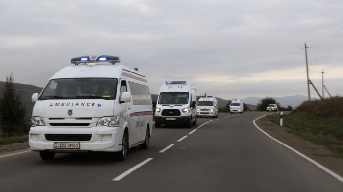 Teška saobraćajna nesreća u Azerbejdžanu: Autobus se prevrnuo, povređeno više od 30 putnika