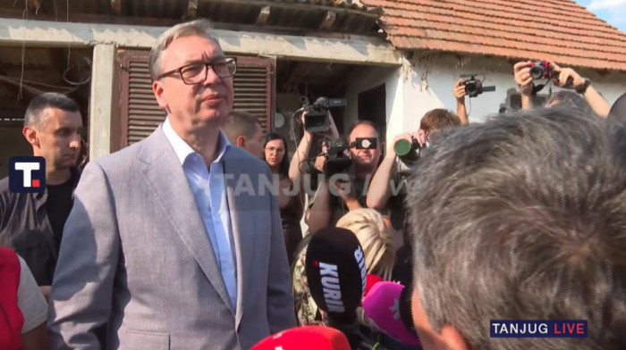 Vučić u poseti domaćinstvu Todorović u Jadranskoj Lešnici kod Loznice