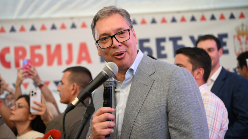Vučić: Stiglo skoro 3.000 prijava na sajt "Ko si bre ti"