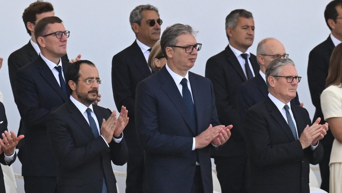 U Parizu počela vojna parada povodom Dana Francuske, predsednik Vučić prati iz prvog reda