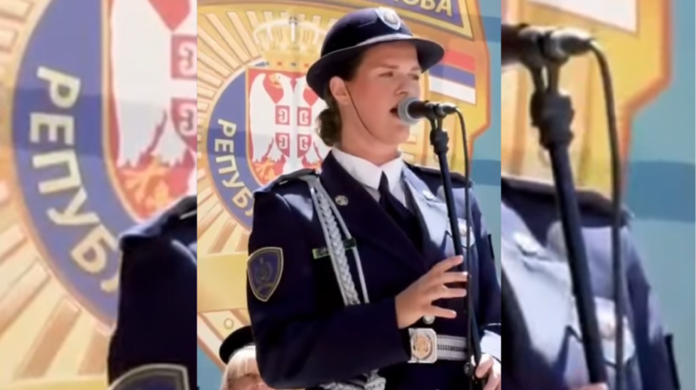 Pripadnica MUP-a Srbije Teodora Talijan kolegama poklonila i posvetila autorsku numeru "Uniforma plava" (VIDEO)