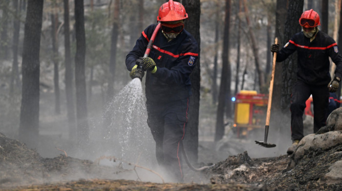 Novi požar u jugozapadnoj Francuskoj, izgorelo 600 hektara, evakuisano 500 ljudi