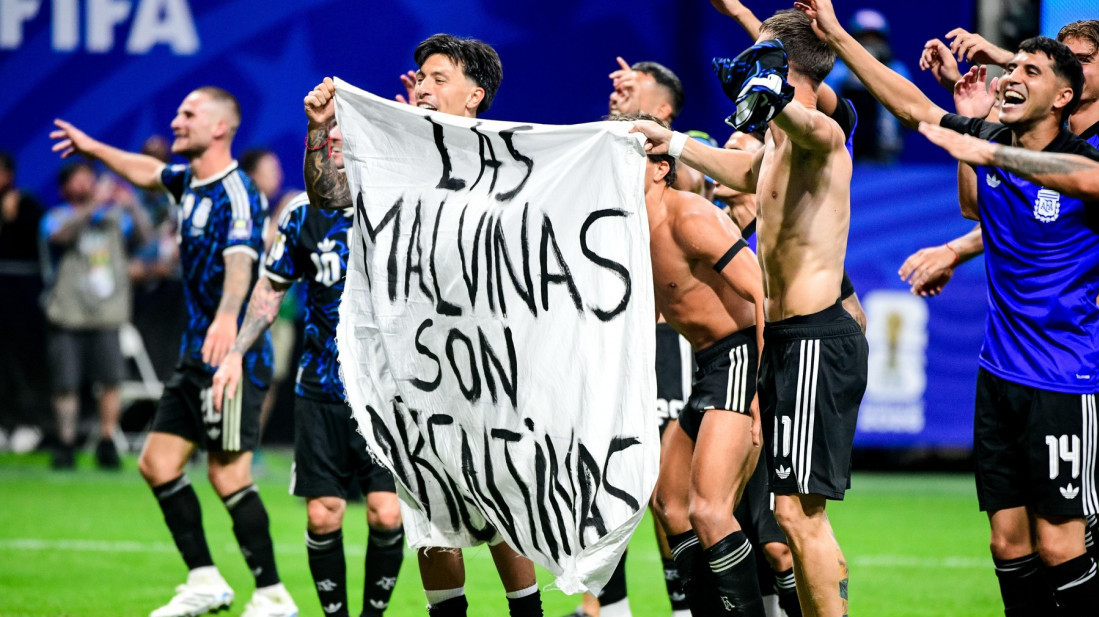 FIFA razmatra izveštaje povodom transparenta o Foklandskim ostrvima na utakmici