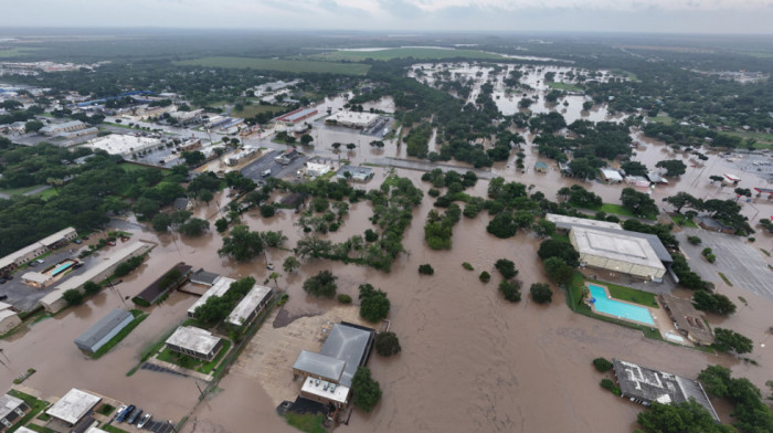 Katastrofalne poplave u Teksasu: Poginule najmanje dve osobe - u toku evakuacije stanovništva