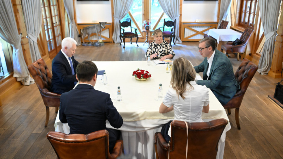 Vučić primio u oproštajnu posetu ambasadora Kazahstana Madija Atamkulova