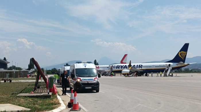 Avion Vlade Srbije poleteo iz Niša po povređene iz Crne Gore: U dva leta prevozi sedam pacijenata