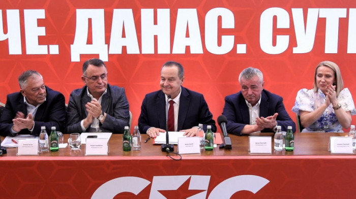 "Mnogo buke ni oko čega": Šta znači odluka SPS-a da na izbore izađe samostalno?