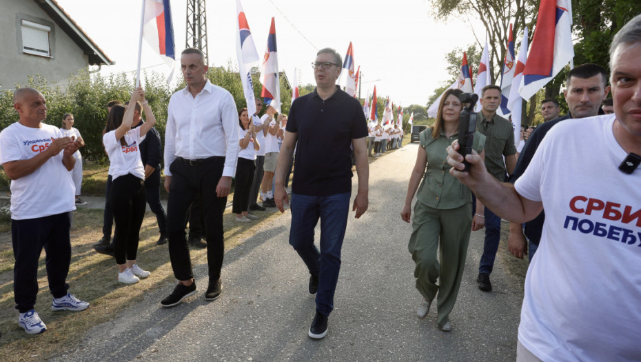 Vučić u Vladimirovcu: Pobednička kampanja biće drugačija, a posebno njen poslednji deo