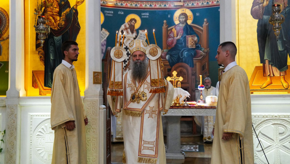 Patrijarh Porfirije služio liturgiju u hramu Svetog Dimitrija, rukopoložio Lukića u sveštenički čin