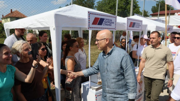 Vučević meštanima Ribara: Izbori imaju sudbonosni značaj, ujedinimo sa Vučićem Srbiju