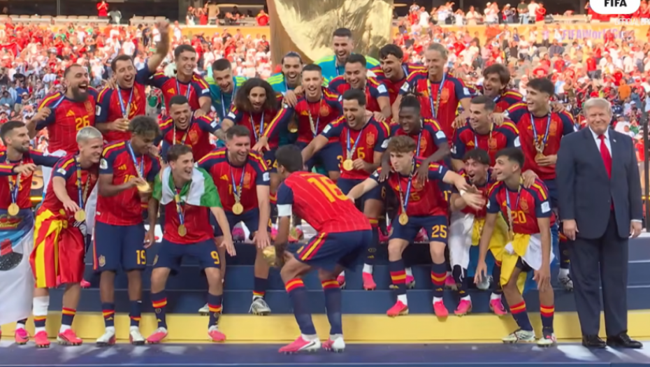 Tramp ipak ostao na pozornici uz nove šampione sveta: Ni Infantino nije mogao da ga spreči (VIDEO)