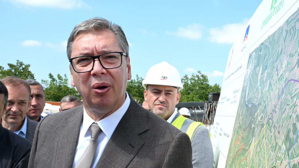 Vučić: Prvo vlada podnosi ostavku, pa raspisujem izbore, neću bez njih biti premijer