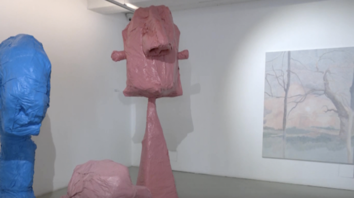 Izložba "Letnja treperenja: Sunce se grohotom smeje" u galeriji "Novembar": Šta očekujemo od leta? (VIDEO)