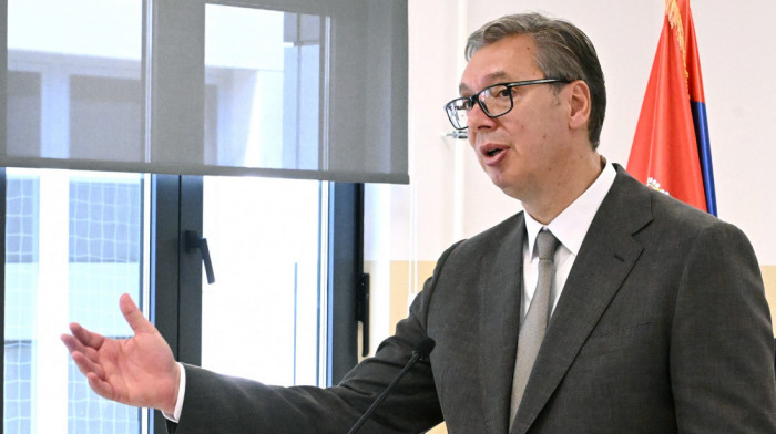 Vučić: Građani ne treba da brinu za cene goriva, imamo velike rezerve