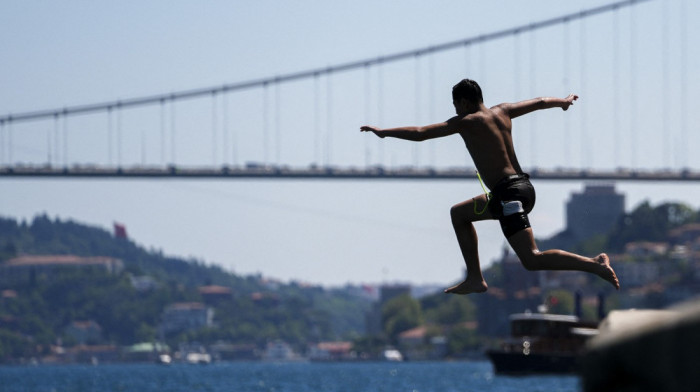 Turska pod "vrelim talasom": Temperatura i do 45 stepeni, more sve toplije